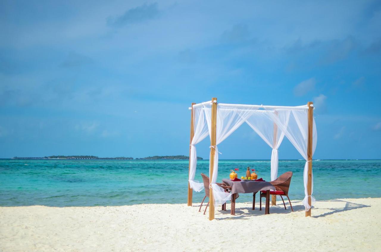 Triton Beach Hotel & Spa Maafushi Exteriör bild